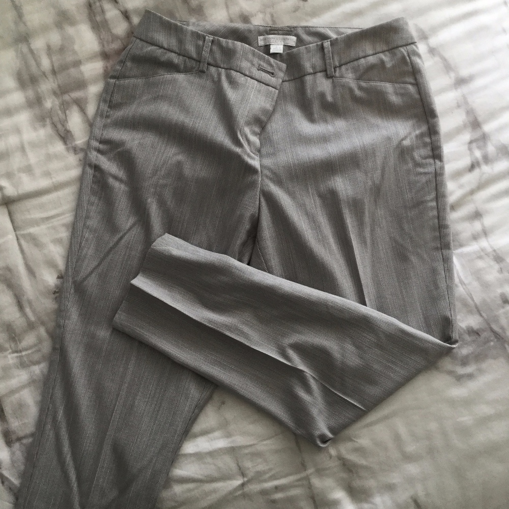 NEW YORK & CO STRETCH CAPRIS
